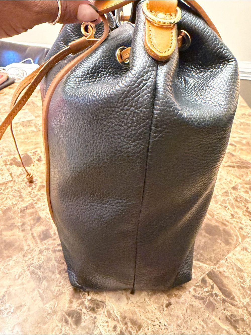 🥰♥️Anna Paola Black Pebbled Leather Drawstring Tote Bag (Made in Italy) - Picture 5 of 16